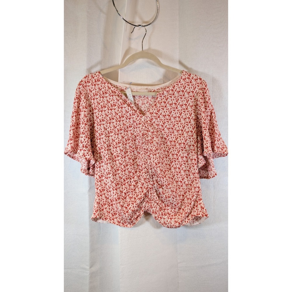 ASTR the Label Red & White Floral V-Neck Flutter Sleeve Tie-Front Ruched Blouse